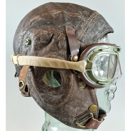 7 - Leather flying helmet in classic British style with British design Aviator Pilot's goggles. (Mannequ... 