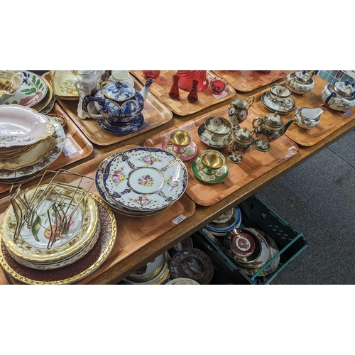 283 - Three trays of ceramics to include: Noritake porcelain tea ware, Continental cabinet cups and saucer... 