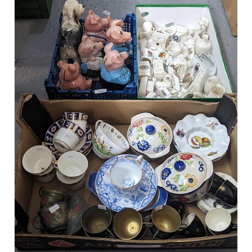 343 - Collection of crested ware together with NatWest money boxes in the form of pigs, ceramic dog and ot... 