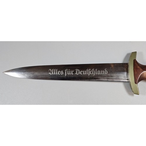 89 - German WWII period Third Reich SA dagger, the blade marked 'Alles Fur Deutschland' and Solingen. Cro... 