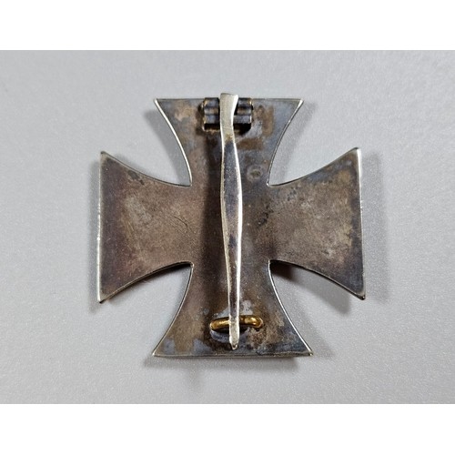 241 - German Third Reich design Iron Cross First Class in fitted case . (possibly a replica, brass core, n... 