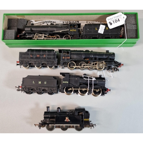 104 - Collection of Wrenn and Hornby OO Gauge locomotives and tenders. (B.P. 21% + VAT)