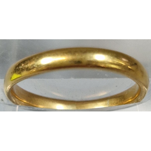 241 - 22ct gold wedding band. 2.9g approx. Size J1/2.  (B.P. 21% + VAT)