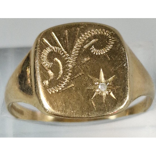 242 - 9ct gold signet ring. 2.9g approx. Size S.  (B.P. 21% + VAT)