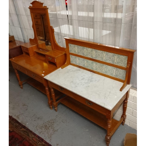 479 - Edwardian satin walnut mirror backed dressing table, together with matching tiled back marble top wa... 