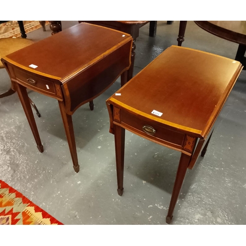 529 - Pair of reproduction 18th century style mahogany drop leaf occasional tables, with cross banded and ... 