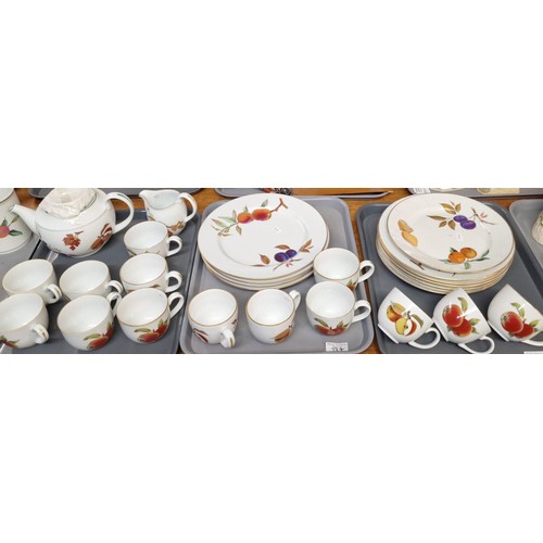 334 - Five trays of Royal Worcester 'Evesham' oven to table ware items to include: cups, saucers, lidded t... 