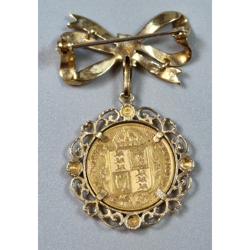 262 - Late Victorian gold half sovereign dated 1892, in ornate 9ct gold bow brooch mount. Weight 10.2g.  (... 