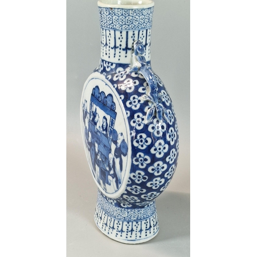 53 - 19th century Chinese export porcelain blue and white underglaze decorated moon flask, having Chilong... 