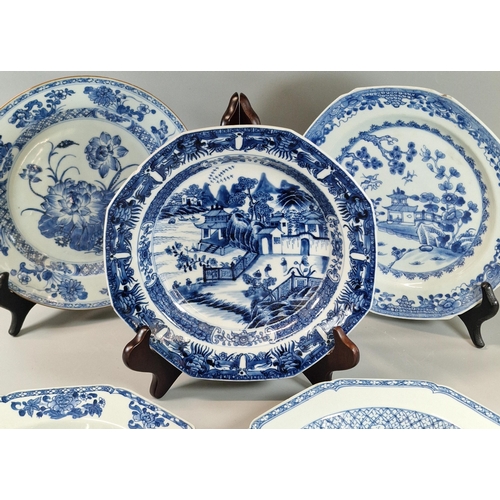 73 - Five items of Chinese Export blue and white porcelain, being plate/dishes, including: two octagonal ... 