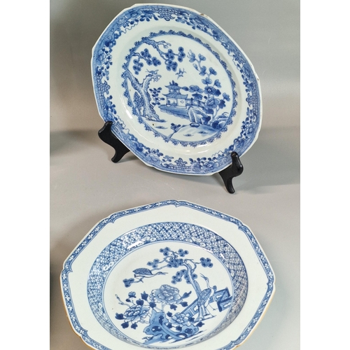 73 - Five items of Chinese Export blue and white porcelain, being plate/dishes, including: two octagonal ... 