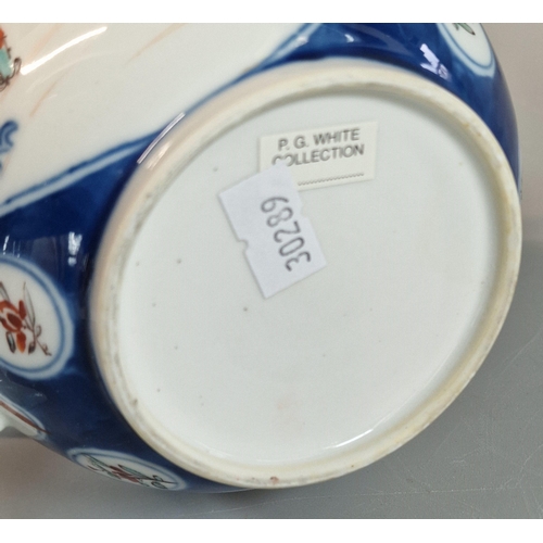 78 - Chinese Export porcelain 'Famille Rose' teapot and cover, with underglaze blue decoration, having re... 