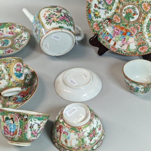 89 - Group of Chinese Canton 'Famille Rose' and 'Rose Medallion' porcelain to include: side plate, two la... 