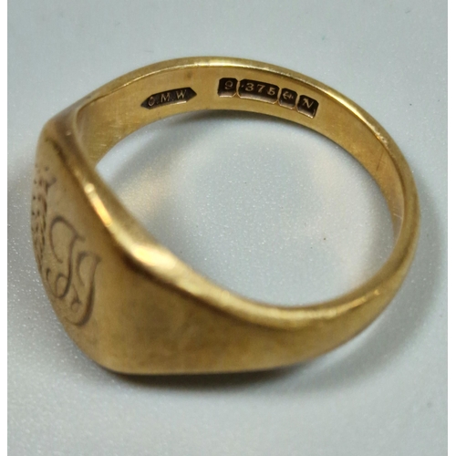 325 - 9ct gold signet ring with engraved initials. 6.9g approx. Size S.  (B.P. 21% + VAT)