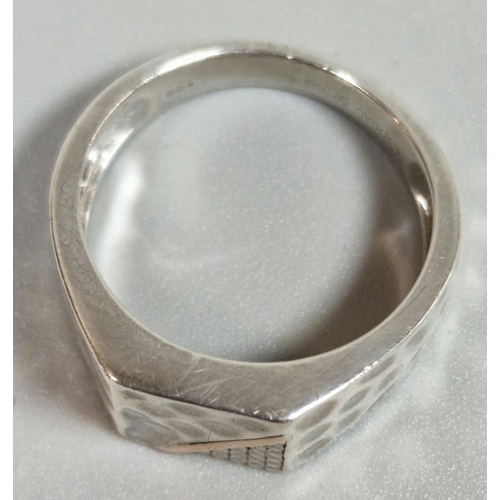 334 - Clogau silver and rose gold signet ring, in original box. Size U1/2.  (B.P. 21% + VAT)