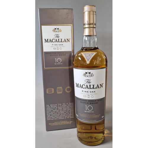 91 - bottle of The Macallan Fine Oak Highland single malt Scotch Whisky, 10 years old. In original box. 7... 