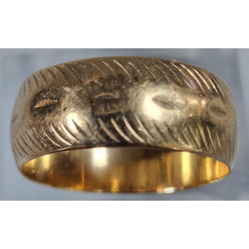 213 - 9ct gold engraved wedding band. 4g approx. Size N. (B.P. 21% + VAT)