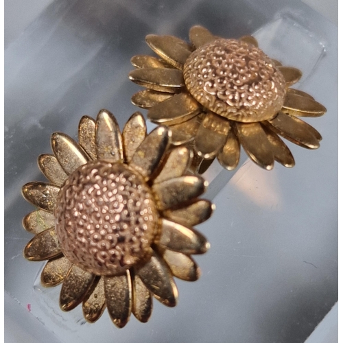 231 - Pair of 9ct gold sunflower earrings, together with a pair of 9ct and brown stone earrings. 4.5g appr... 