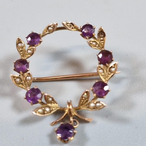 249 - 9ct gold pearl and amethyst butterfly and swag bar brooch. 1.8g approx. (B.P. 21% + VAT)