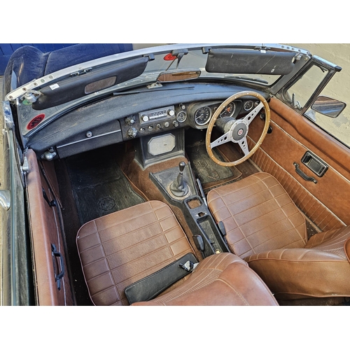 250A - TO BE SOLD AT 12 NOON PRECISELY.
1971 MGB Roadster drop head motor car, a late model version of the ... 