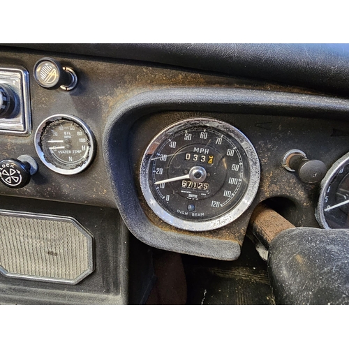 250A - TO BE SOLD AT 12 NOON PRECISELY.
1971 MGB Roadster drop head motor car, a late model version of the ... 