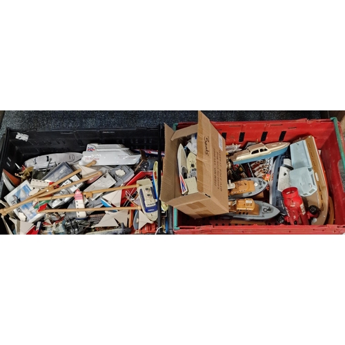 325 - Two trays of assorted small model boats. (2) (B.P. 21% + VAT)