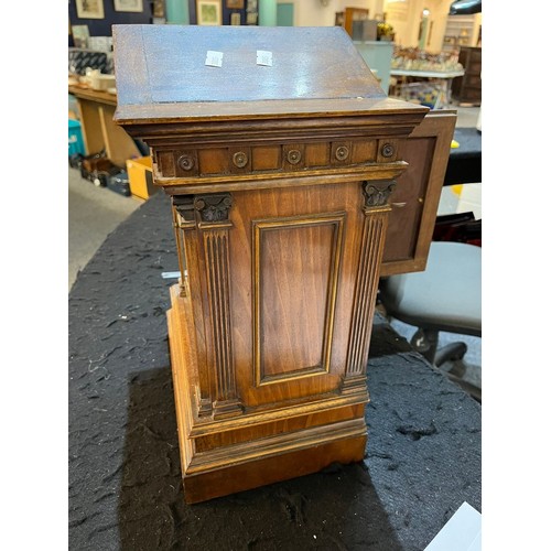 91 - Early 20th century German walnut cased architectural mantel clock with brass face, having Roman silv... 