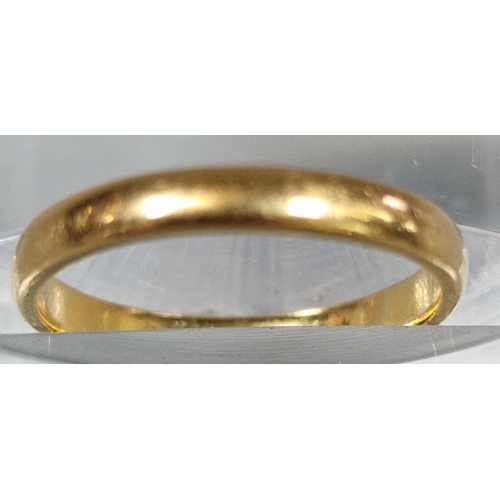 190 - 22ct gold wedding band. 1.9g approx. Ring size I.  (B.P. 21% + VAT)