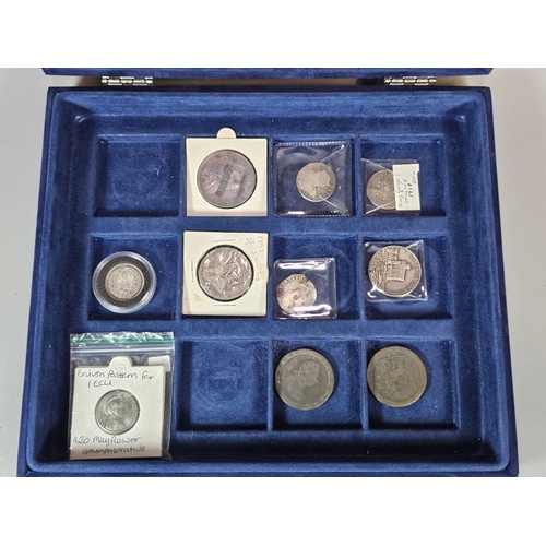 252 - Small collection of assorted World coins to include: two 1793 cartwheel halfpennies, South African 1... 