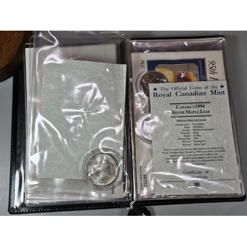 256 - Collection of Royal Mint silver Commemorative coins, various and others. (B.P. 21% + VAT)