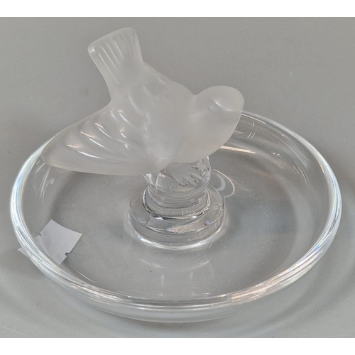 28 - Modern Lalique, France, glass and frosted pin/ring dish, decorated with a bird. Etched marks to the ... 