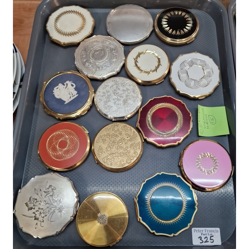 325 - Collection of vintage compacts to include Stratton and others, varying designs including: heart shap... 