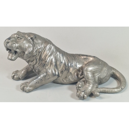 39 - Metal silvered finish study of a snarling Tiger.  (B.P. 21% + VAT)