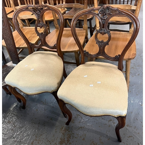 595 - Pair of Victorian walnut serpentine design dining chairs. (2)  (B.P. 21% + VAT)