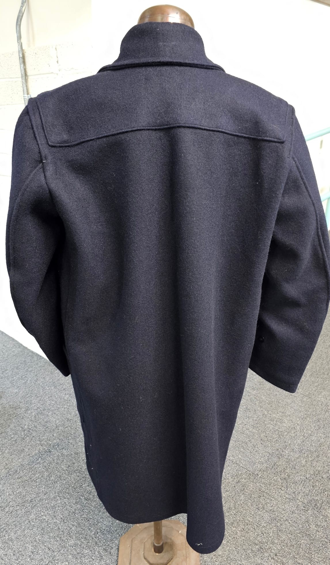 Vintage Men's navy duffle coat with rope and toggle fastenings. (B.P ...