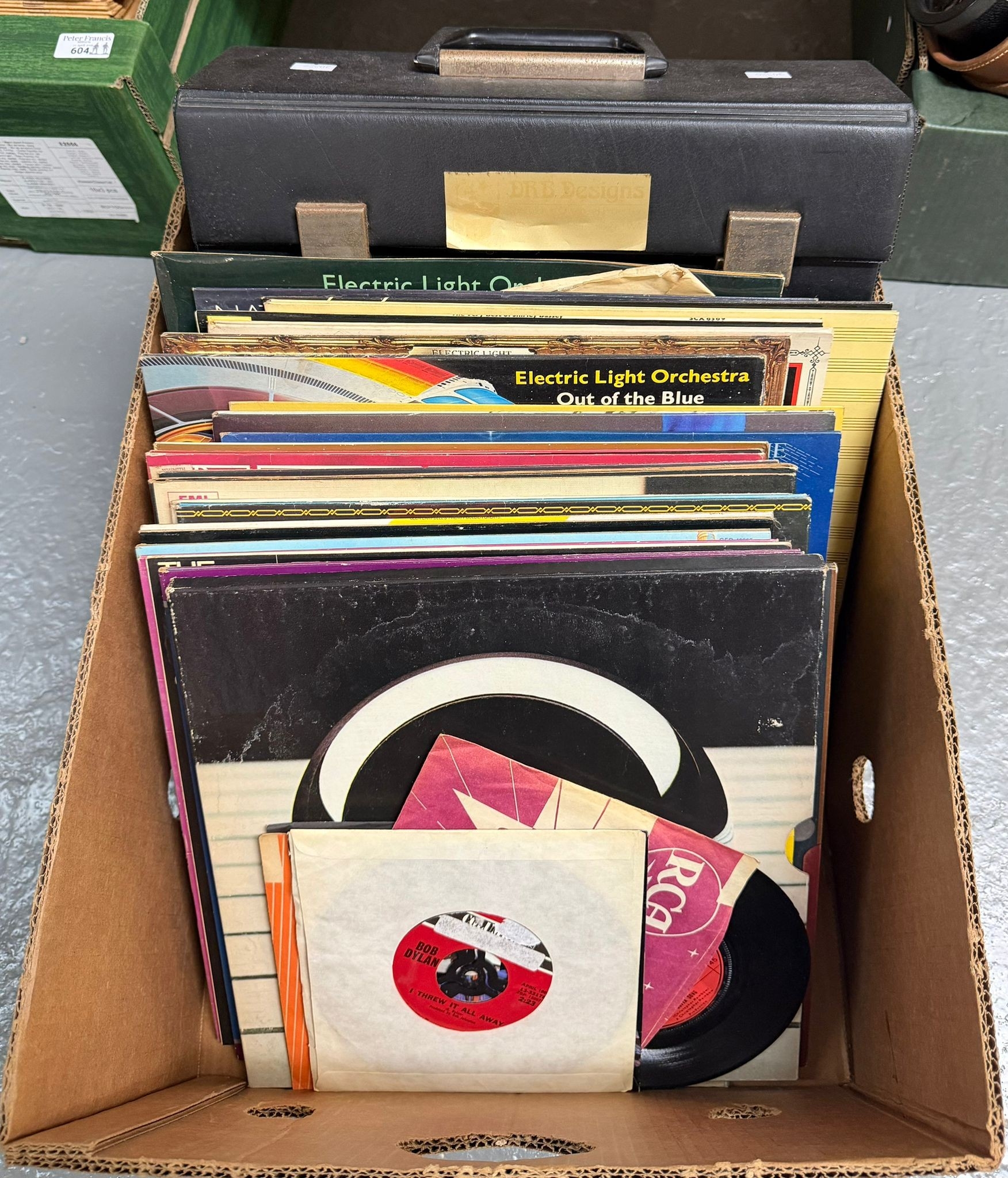 Collection of vinyl LPs and a small collection of RPM 45s to include ...
