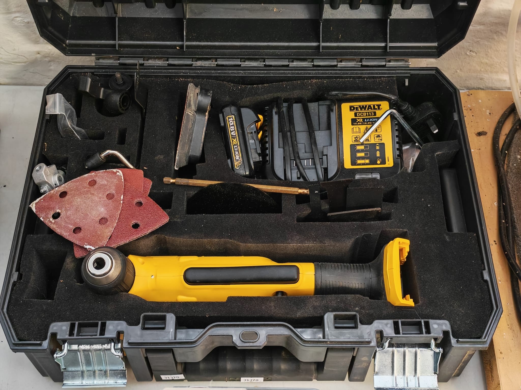DeWalt DCD740 right angle screwdriver drill in original case with ...