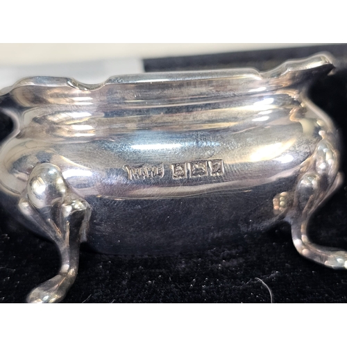 Cased silver condiment set by Mappin and Webb, Birmingham. 3.7