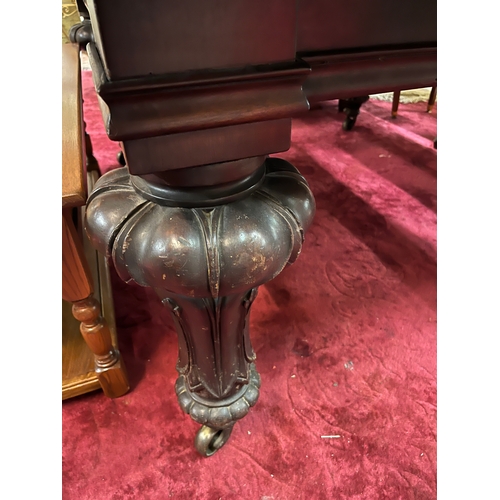 15 - EDWARDIAN MAHOGANY EXTENDING TABLE 154CM X 132CM