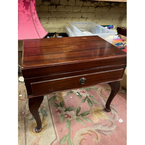 33 - MAHOGANY CUTLERY TABLE WITH CUTLERY