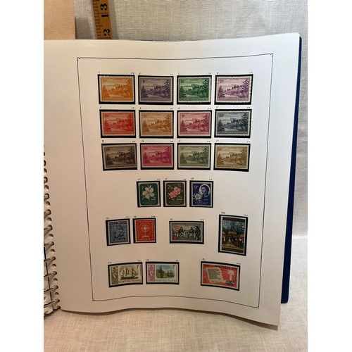 322 - ALBUM EXTENSIVE COMMONWEALTH STAMPS MINT CONDITION