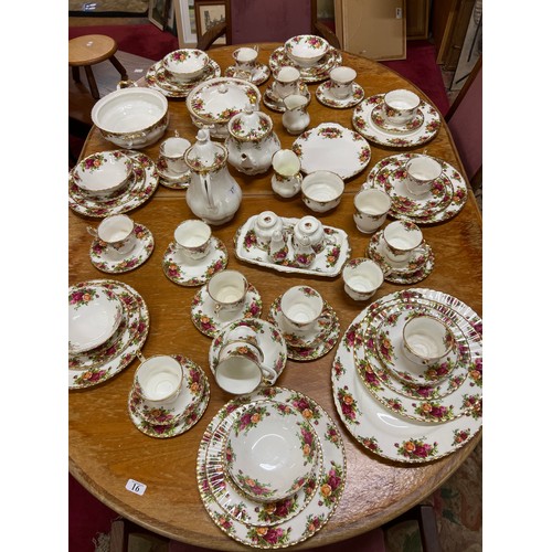 17 - ROYAL ALBERT OLD COUNTRY ROSE TEA - COFFEE & PART DINNER SERVICE APPROX 62 PIECES