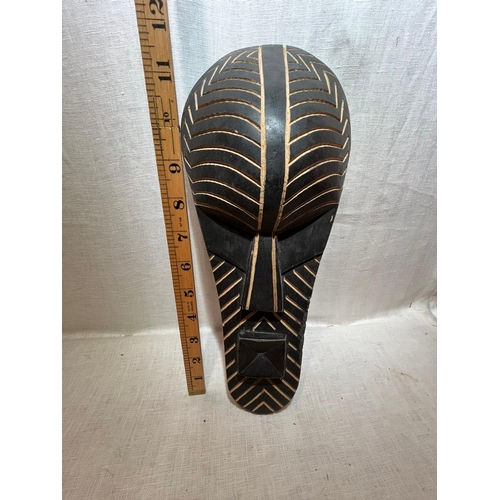 123 - AFRICAN MASK