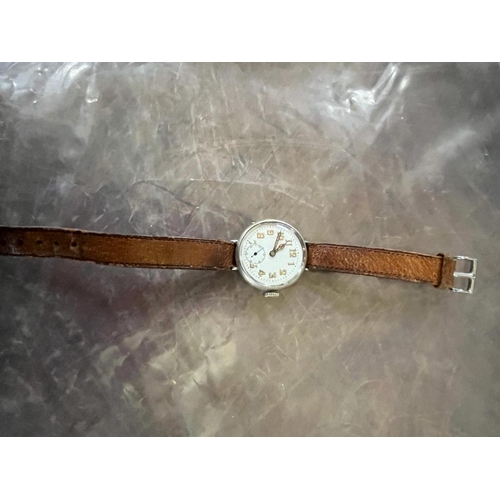 384 - WW1 OFFICERS TRENCH WATCH FULLY WORKING