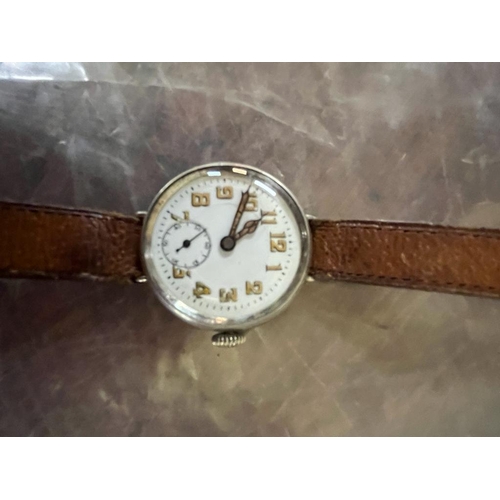 384 - WW1 OFFICERS TRENCH WATCH FULLY WORKING