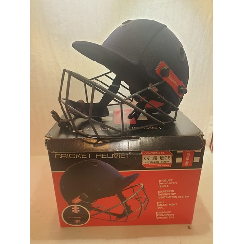 6 - JUNIOR CRICKET HELMET NEW