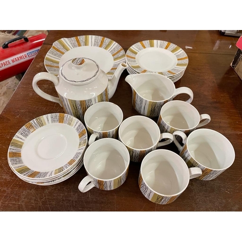 21 - MIDWINTER TEA SET