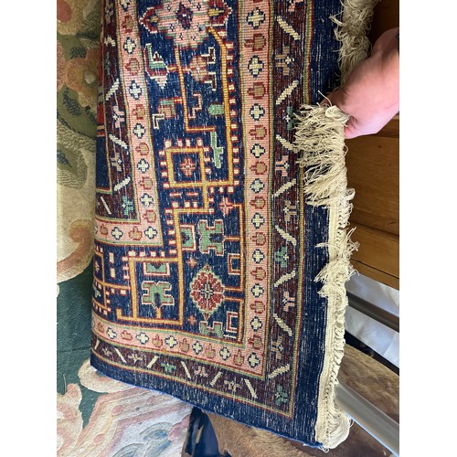 67 - LARGE RUG 10FTX6FT 8