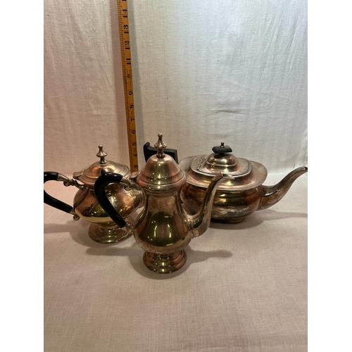 126 - 3 SP TEAPOTS