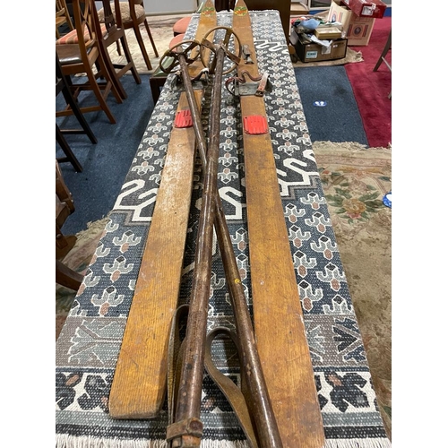 175 - 1920S SKIS AND POLES